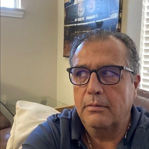 Meet your Posher, Juan